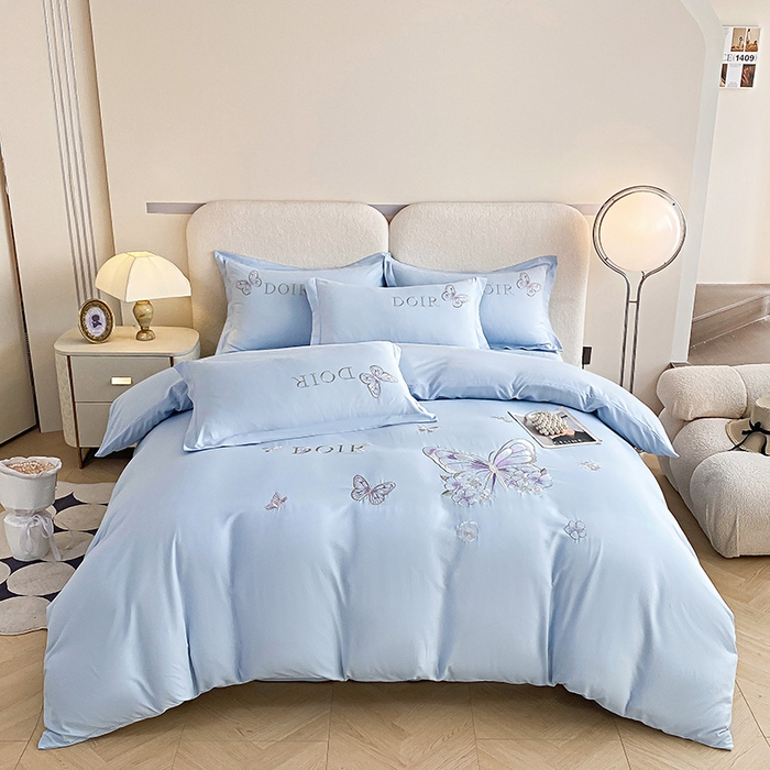 91家纺网 家纺一手货源 找家纺 （总）大麦乐田 2025新款糯小棉立体绣花吊边四件套-蝶梦花语