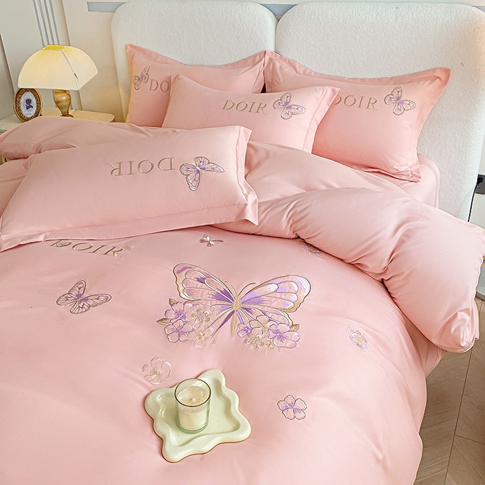 91家纺网 家纺一手货源 找家纺 大麦乐田 2025新款糯小棉立体绣花吊边四件套-蝶梦花语 蝶梦花语 粉玉