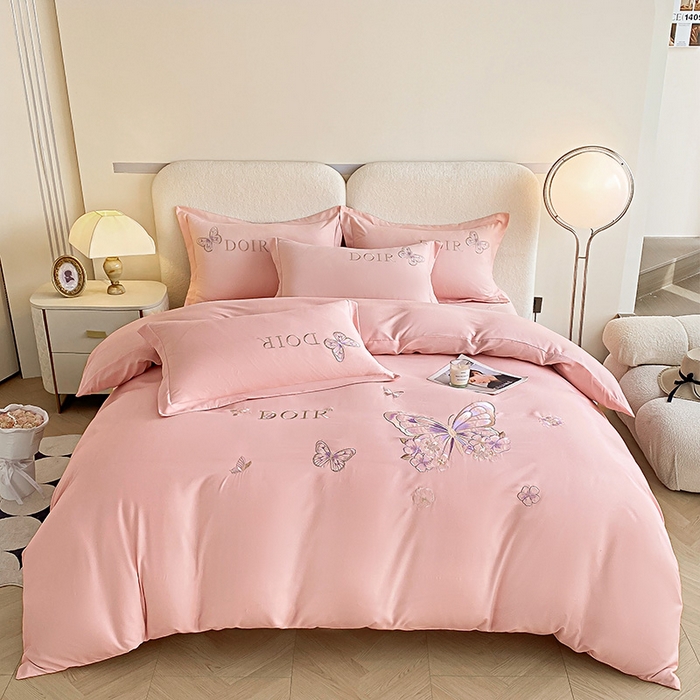 91家纺网 家纺一手货源 找家纺 大麦乐田 2025新款糯小棉立体绣花吊边四件套-蝶梦花语 蝶梦花语 粉玉