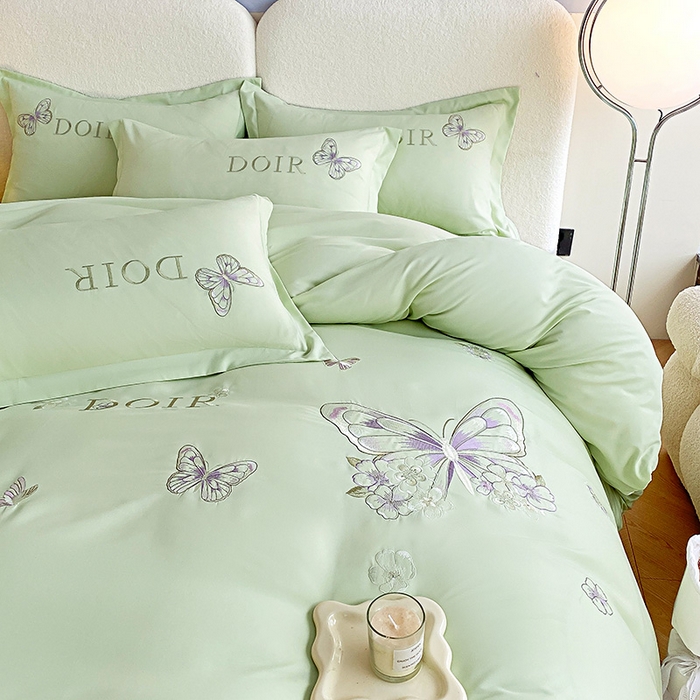 91家纺网 家纺一手货源 找家纺 大麦乐田 2025新款糯小棉立体绣花吊边四件套-蝶梦花语 蝶梦花语 浅绿