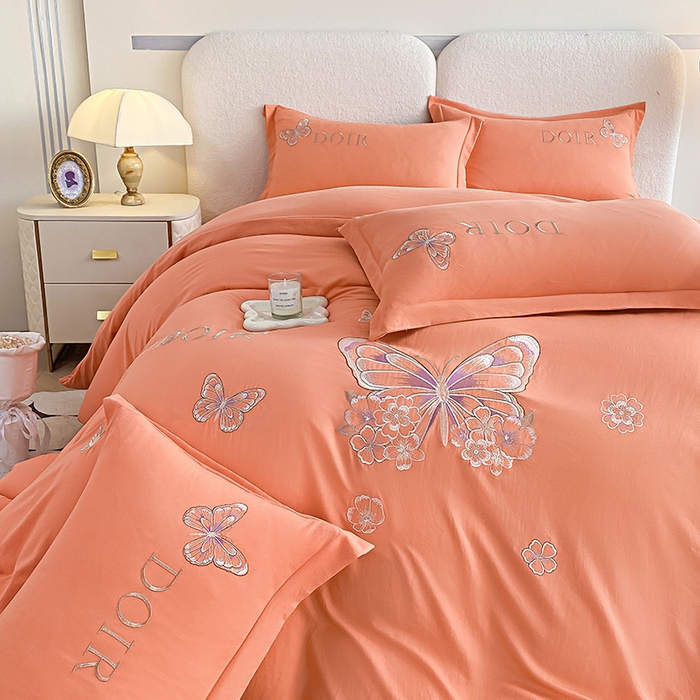 91家纺网 家纺一手货源 找家纺 大麦乐田 2025新款糯小棉立体绣花吊边四件套-蝶梦花语 蝶梦花语 桔色