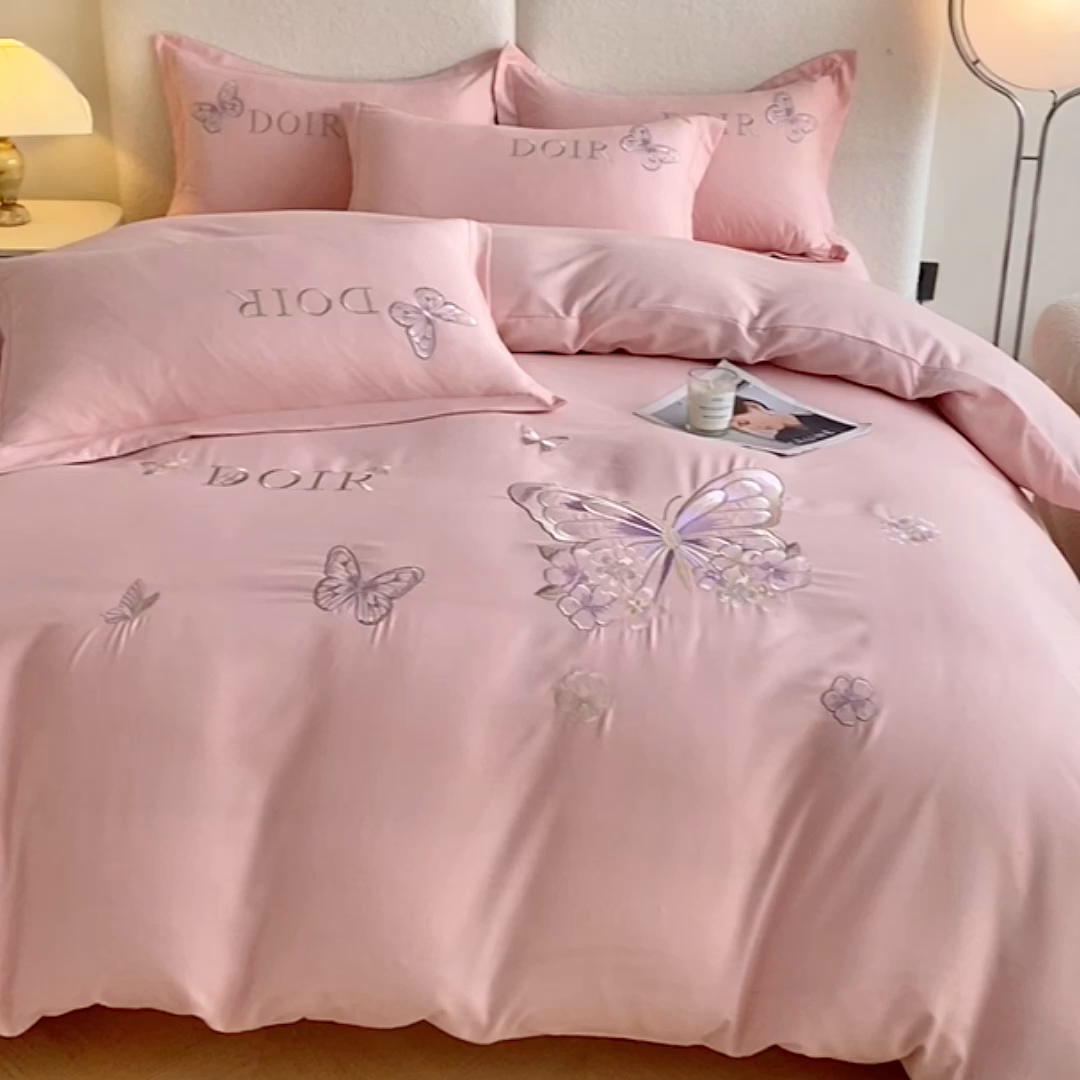 91家纺网 家纺一手货源 找家纺 大麦乐田 2025新款糯小棉立体绣花吊边四件套-蝶梦花语 蝶梦花语 粉玉