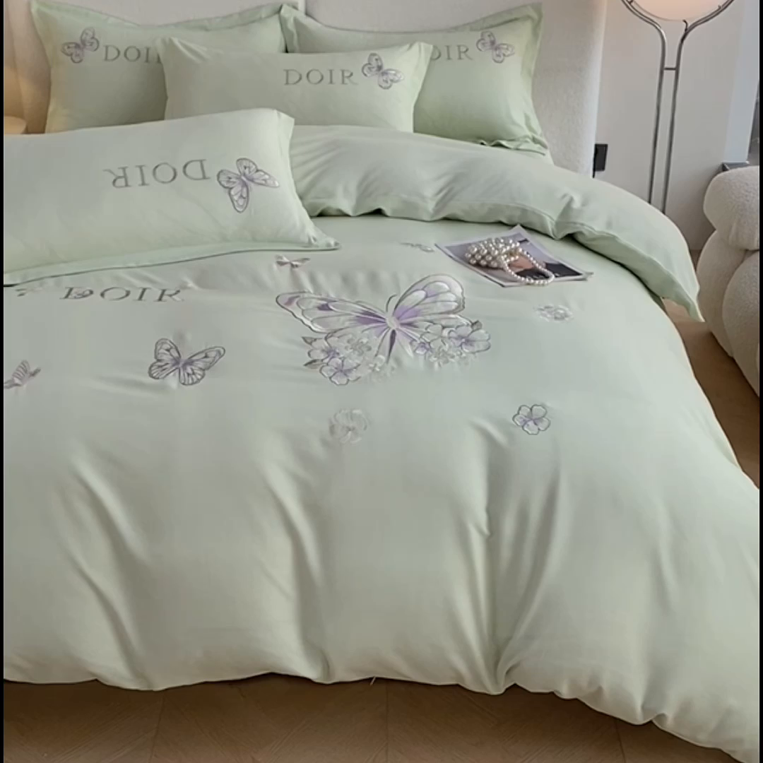 91家纺网 家纺一手货源 找家纺 大麦乐田 2025新款糯小棉立体绣花吊边四件套-蝶梦花语 蝶梦花语 浅绿