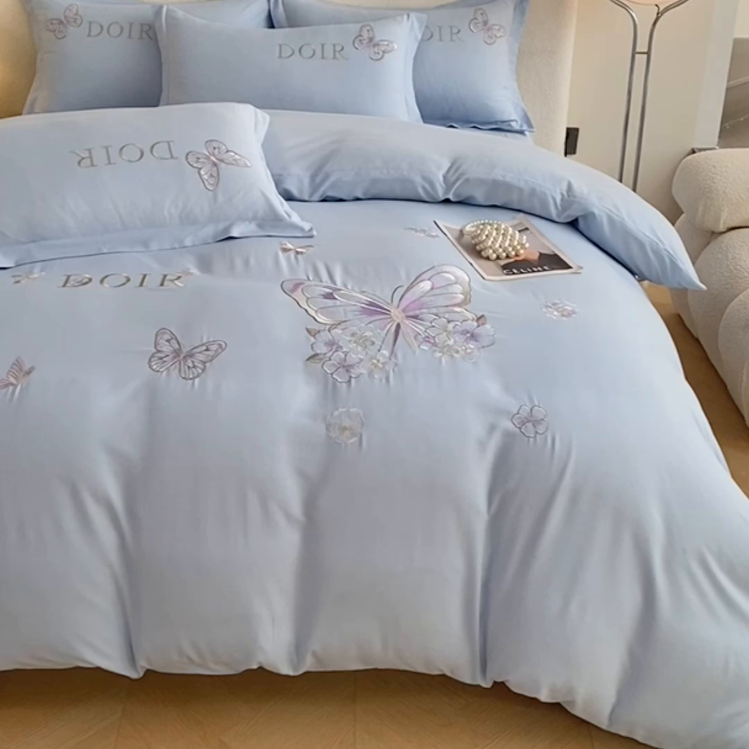 91家纺网 家纺一手货源 找家纺 大麦乐田 2025新款糯小棉立体绣花吊边四件套-蝶梦花语 蝶梦花语 浅兰