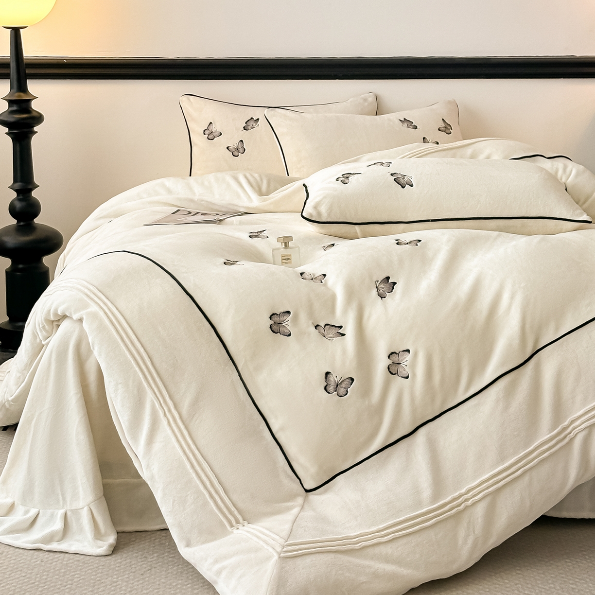 91家纺网 家纺一手货源 找家纺 凯美家居 2025新款牛奶绒重工刺绣特种工艺四件套-可露丽 可露丽-奶白