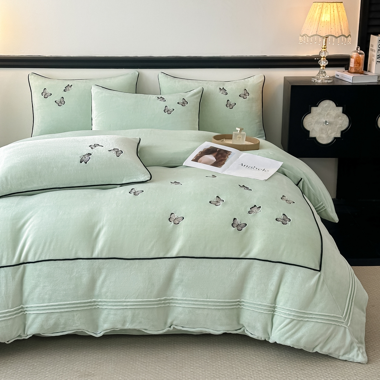 91家纺网 家纺一手货源 找家纺 凯美家居 2025新款牛奶绒重工刺绣特种工艺四件套-可露丽 可露丽-浅绿