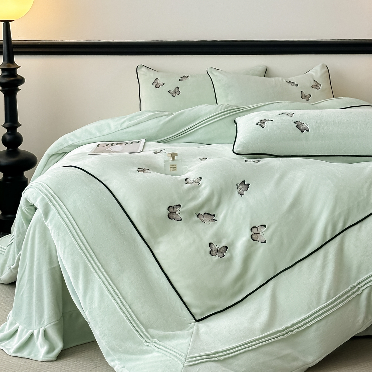 91家纺网 家纺一手货源 找家纺 凯美家居 2025新款牛奶绒重工刺绣特种工艺四件套-可露丽 可露丽-浅绿