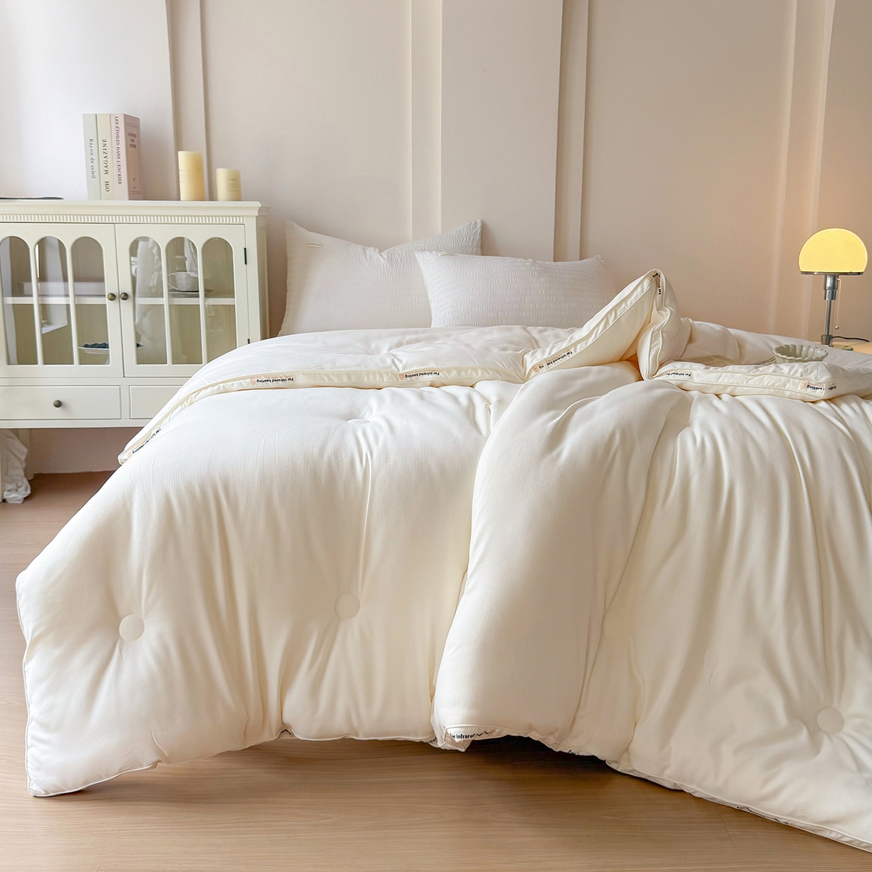 91家纺网 家纺一手货源 找家纺 （总）栩裕纺织 2025新款小米格字母边提花大豆被透气被子被芯