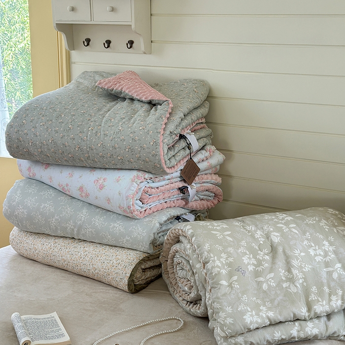 91家纺网 家纺一手货源 找家纺 麦伦家居 2025新款全棉双层纱3D豆豆被系列被子被芯（可配四件套） 组合图展示