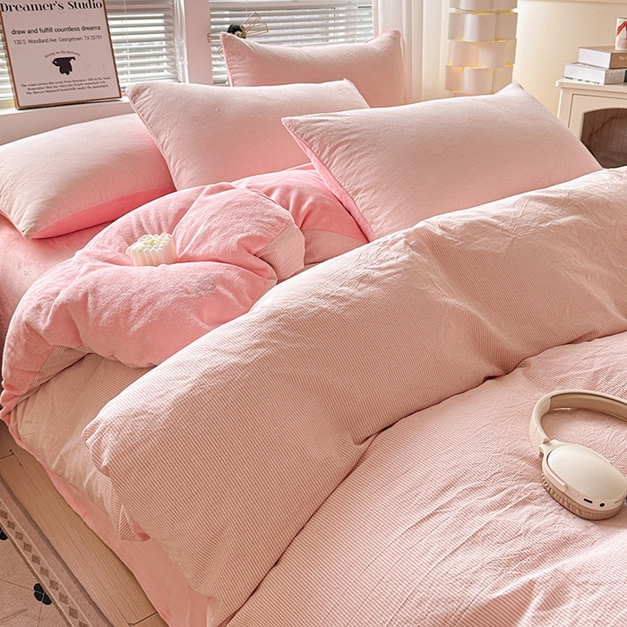 91家纺网 家纺一手货源 找家纺 （总）柠萌家居 2025新款无印良品风双拼全棉色织水洗棉加牛奶绒四件套简约全棉拼牛奶绒四件套 提供买家秀