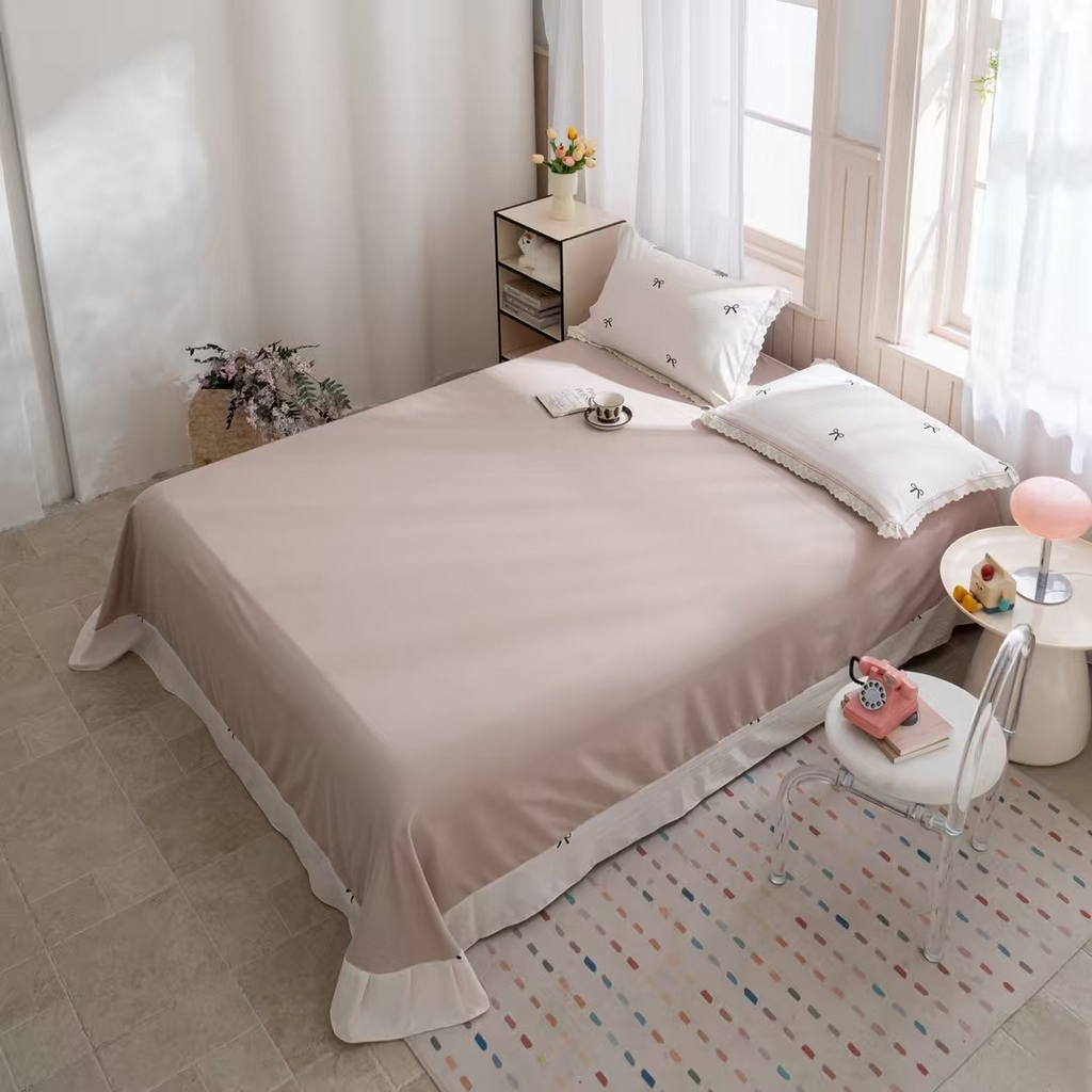 91家纺网 家纺一手货源 找家纺 玖琳家纺 2025新款云朵水洗棉皱皱纱精致花边款四件套 碟引舞纱