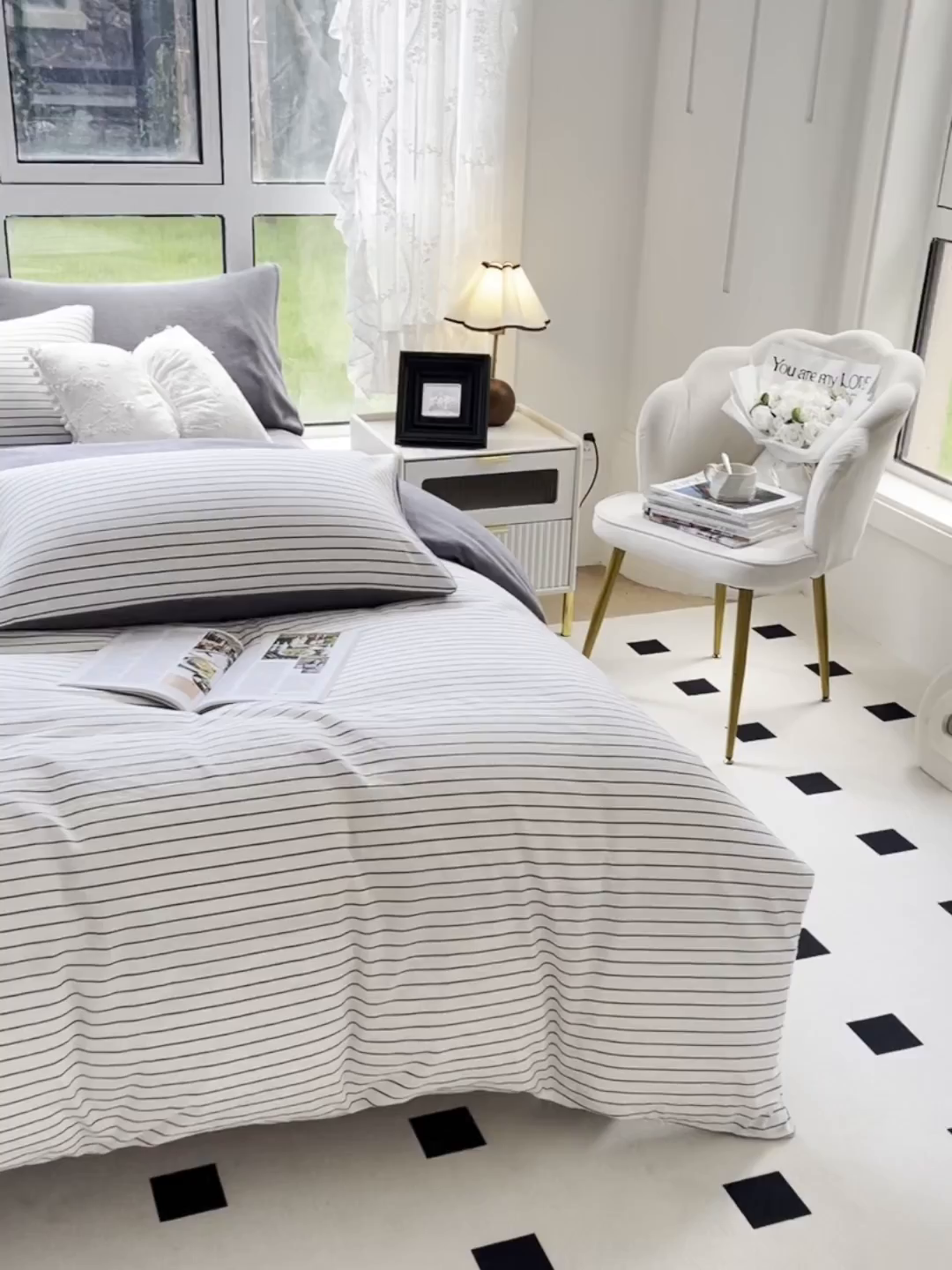 91家纺网 家纺一手货源 找家纺 柠萌家居 2025新款无印良品风双拼全棉色织水洗棉加牛奶绒四件套简约全棉拼牛奶绒四件套 提供买家秀 棉+绒-白细条