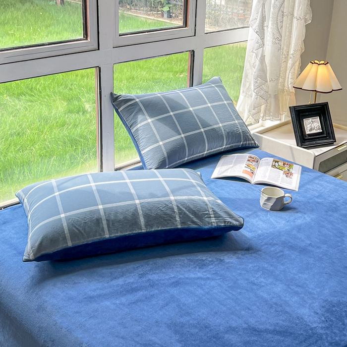 91家纺网 家纺一手货源 找家纺 柠萌家居 2025新款无印良品风双拼全棉色织水洗棉加牛奶绒四件套简约全棉拼牛奶绒四件套 提供买家秀 棉+绒-海蓝大格