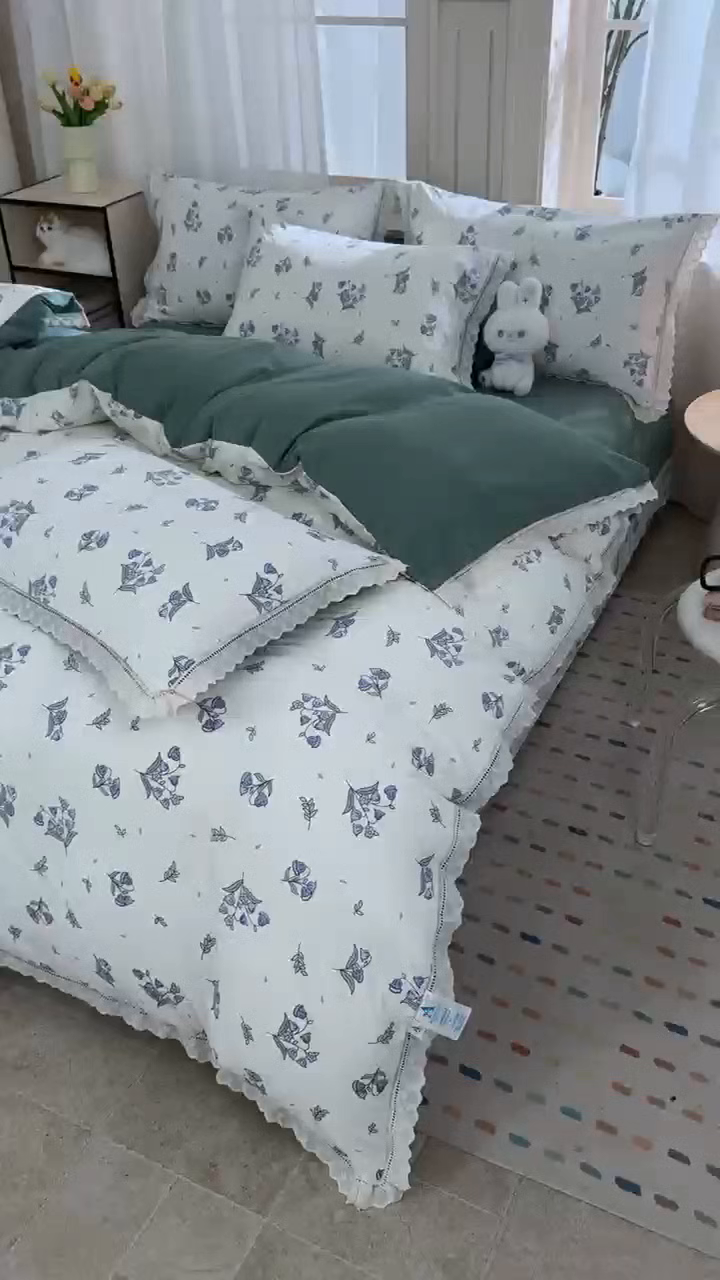 91家纺网 家纺一手货源 找家纺 玖琳家纺 2025新款云朵水洗棉皱皱纱精致花边款四件套 花屿青