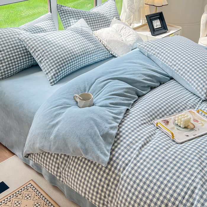 91家纺网 家纺一手货源 找家纺 柠萌家居 2025新款无印良品风双拼全棉色织水洗棉加牛奶绒四件套简约全棉拼牛奶绒四件套 提供买家秀 棉+绒-浅蓝小格