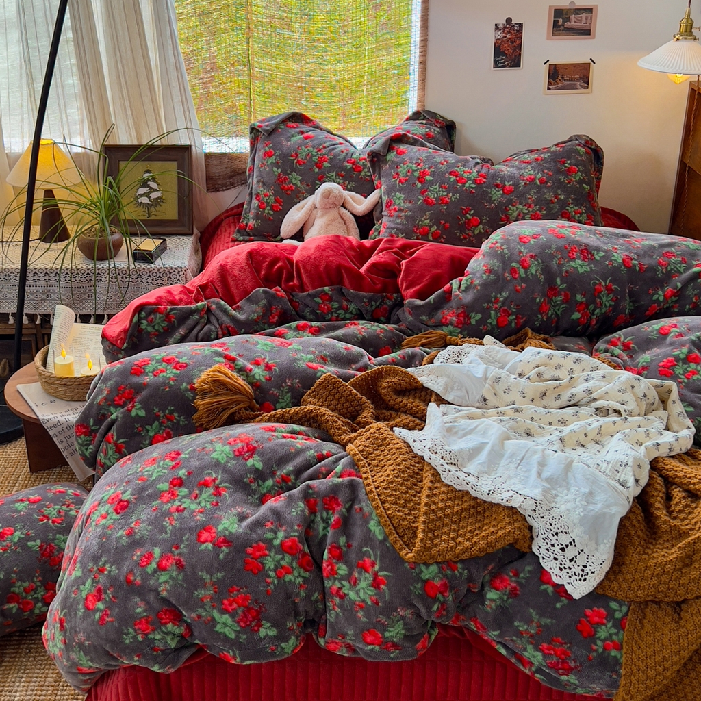 91家纺网 家纺一手货源 找家纺 （总）默忆 2025新款牛奶绒床盖款四件套-花妖