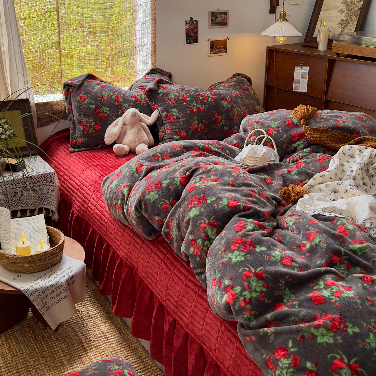 91家纺网 家纺一手货源 找家纺 默忆 2025新款牛奶绒床盖款四件套-花妖 花妖-红