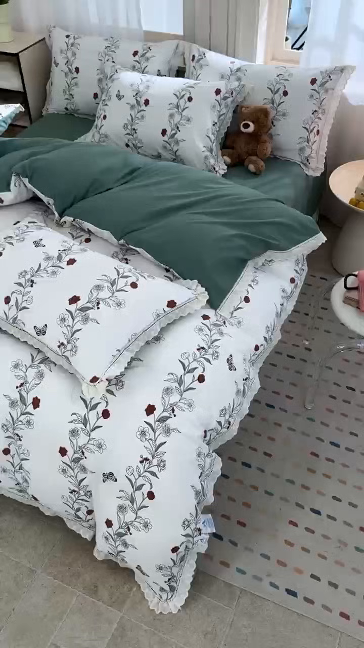 91家纺网 家纺一手货源 找家纺 玖琳家纺 2025新款云朵水洗棉皱皱纱精致花边款四件套 漫书