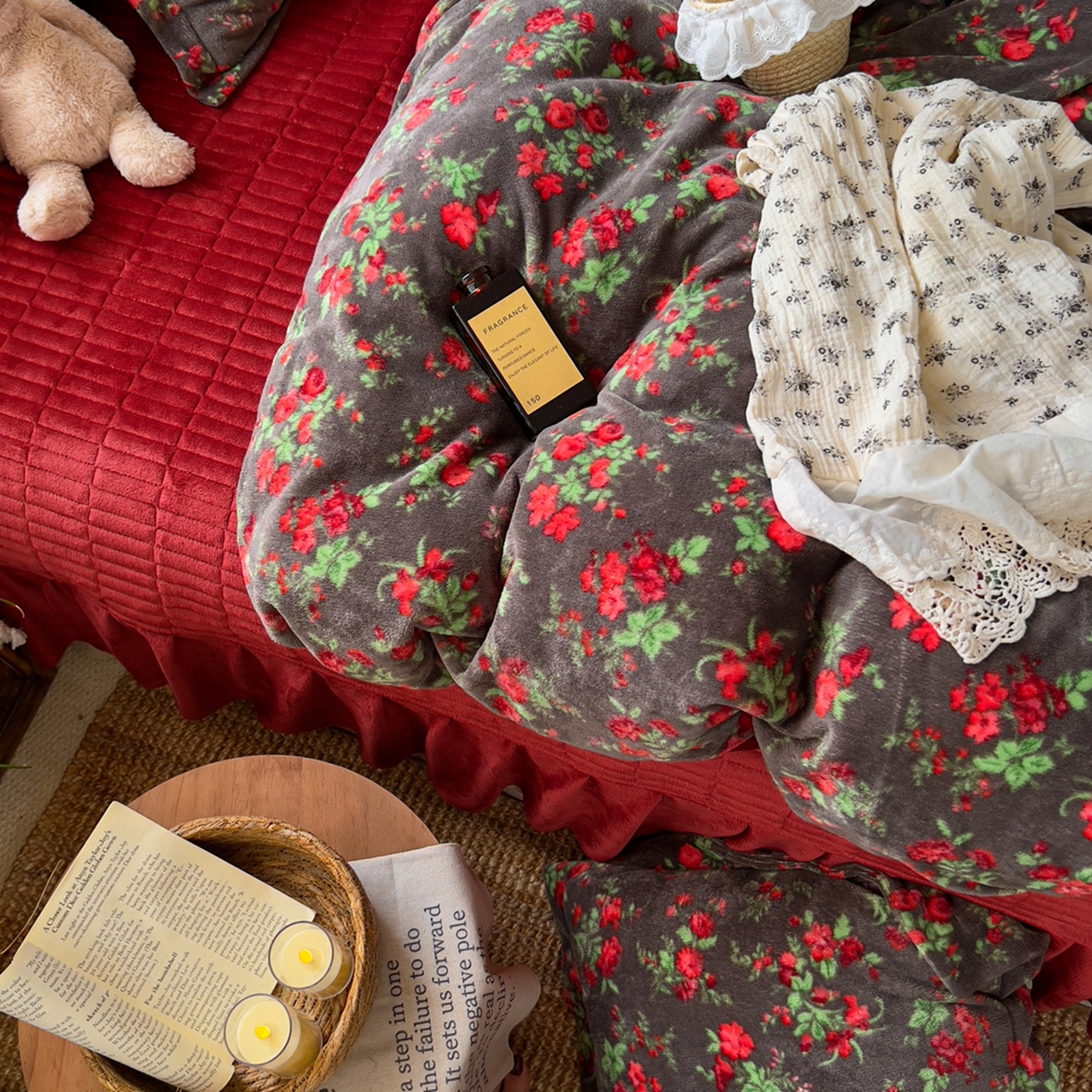 91家纺网 家纺一手货源 找家纺 默忆 2025新款牛奶绒床盖款四件套-花妖 花妖-红