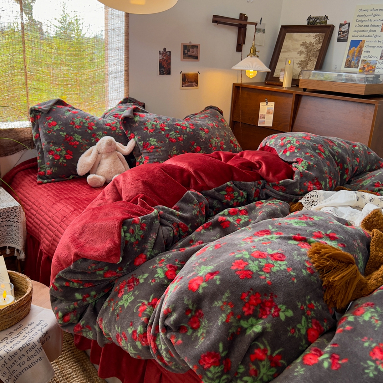 91家纺网 家纺一手货源 找家纺 默忆 2025新款牛奶绒床盖款四件套-花妖 花妖-红