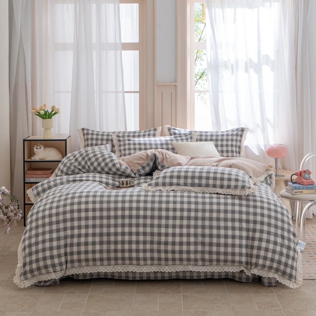 91家纺网 家纺一手货源 找家纺 玖琳家纺 2025新款云朵水洗棉皱皱纱精致花边款四件套 森系格韵