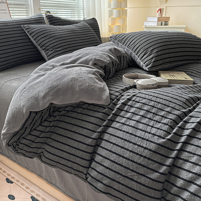 91家纺网 家纺一手货源 找家纺 柠萌家居 2025新款无印良品风双拼全棉色织水洗棉加牛奶绒四件套简约全棉拼牛奶绒四件套 提供买家秀 棉+绒白日梦想家