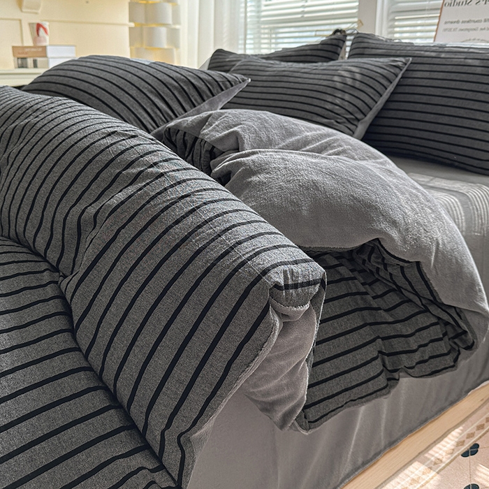 91家纺网 家纺一手货源 找家纺 柠萌家居 2025新款无印良品风双拼全棉色织水洗棉加牛奶绒四件套简约全棉拼牛奶绒四件套 提供买家秀 棉+绒白日梦想家