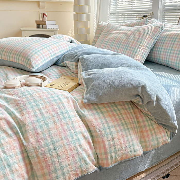 91家纺网 家纺一手货源 找家纺 柠萌家居 2025新款无印良品风双拼全棉色织水洗棉加牛奶绒四件套简约全棉拼牛奶绒四件套 提供买家秀 棉+绒冰激凌格