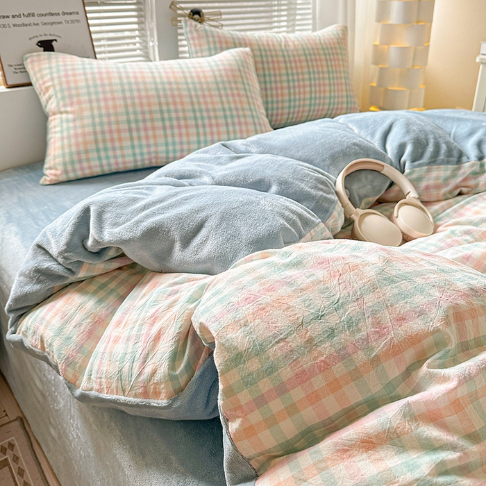 91家纺网 家纺一手货源 找家纺 柠萌家居 2025新款无印良品风双拼全棉色织水洗棉加牛奶绒四件套简约全棉拼牛奶绒四件套 提供买家秀 棉+绒冰激凌格