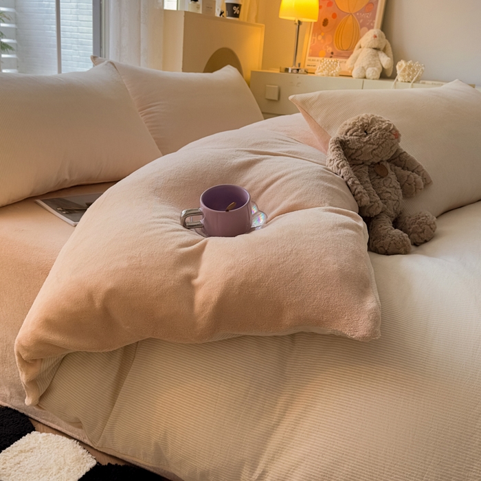 91家纺网 家纺一手货源 找家纺 柠萌家居 2025新款无印良品风双拼全棉色织水洗棉加牛奶绒四件套简约全棉拼牛奶绒四件套 提供买家秀 棉+绒米密条