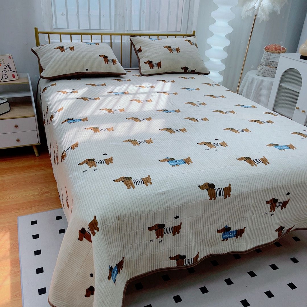 91家纺网 家纺一手货源 找家纺 暖居 2025新款加厚牛奶绒豆豆被床盖四件套跑量款 香肠狗