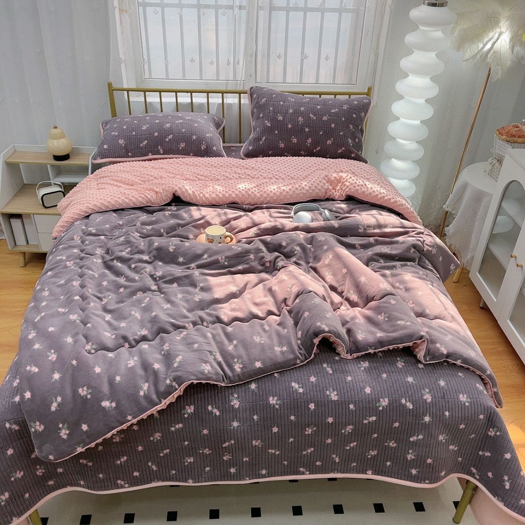 91家纺网 家纺一手货源 找家纺 暖居 2025新款加厚牛奶绒豆豆被床盖四件套跑量款 紫花香草