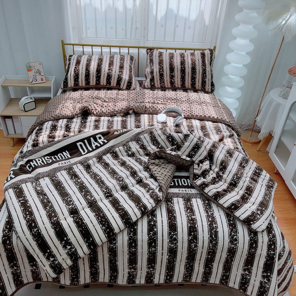 91家纺网 家纺一手货源 找家纺 暖居 2025新款加厚牛奶绒豆豆被床盖四件套跑量款 印象