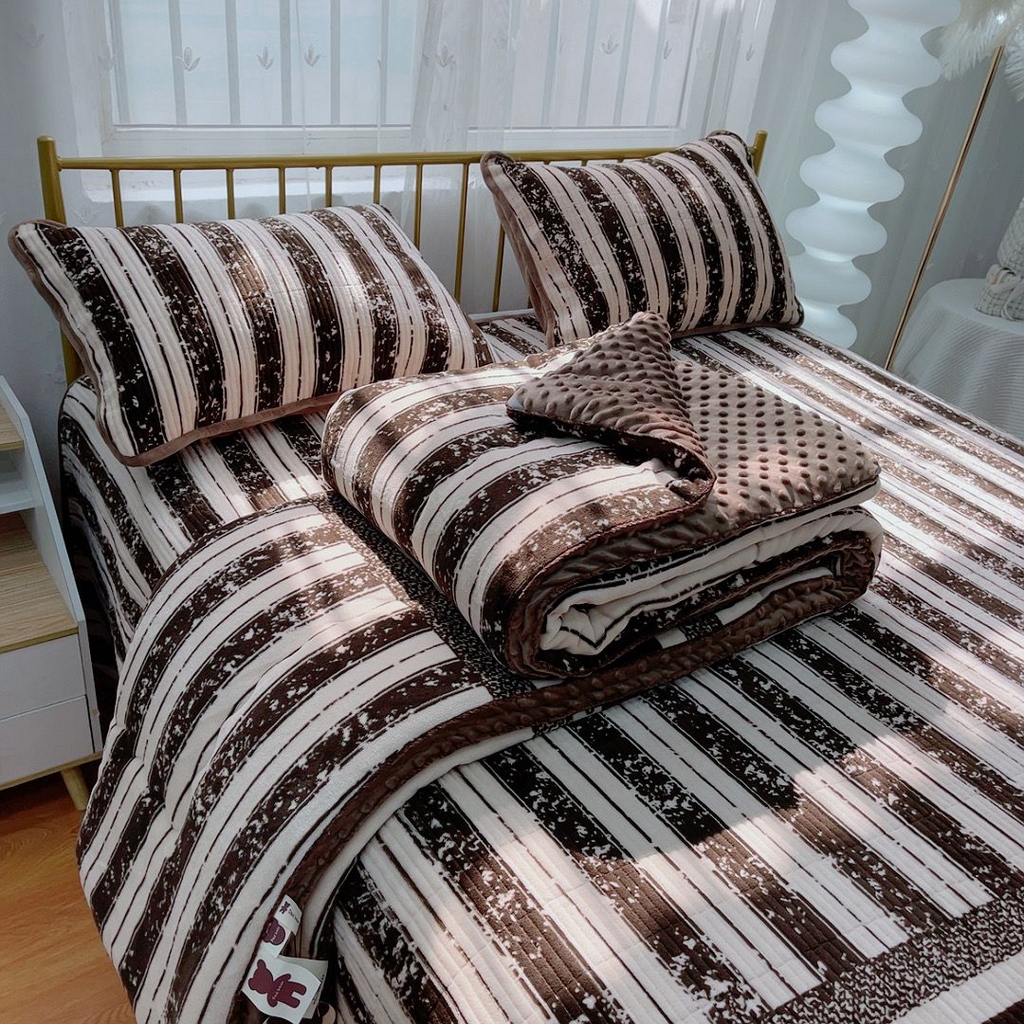 暖居 2025新款加厚牛奶绒豆豆被床盖四件套跑量款 印象