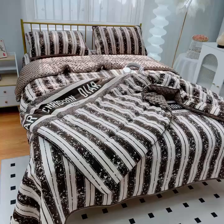 91家纺网 家纺一手货源 找家纺 暖居 2025新款加厚牛奶绒豆豆被床盖四件套跑量款 印象