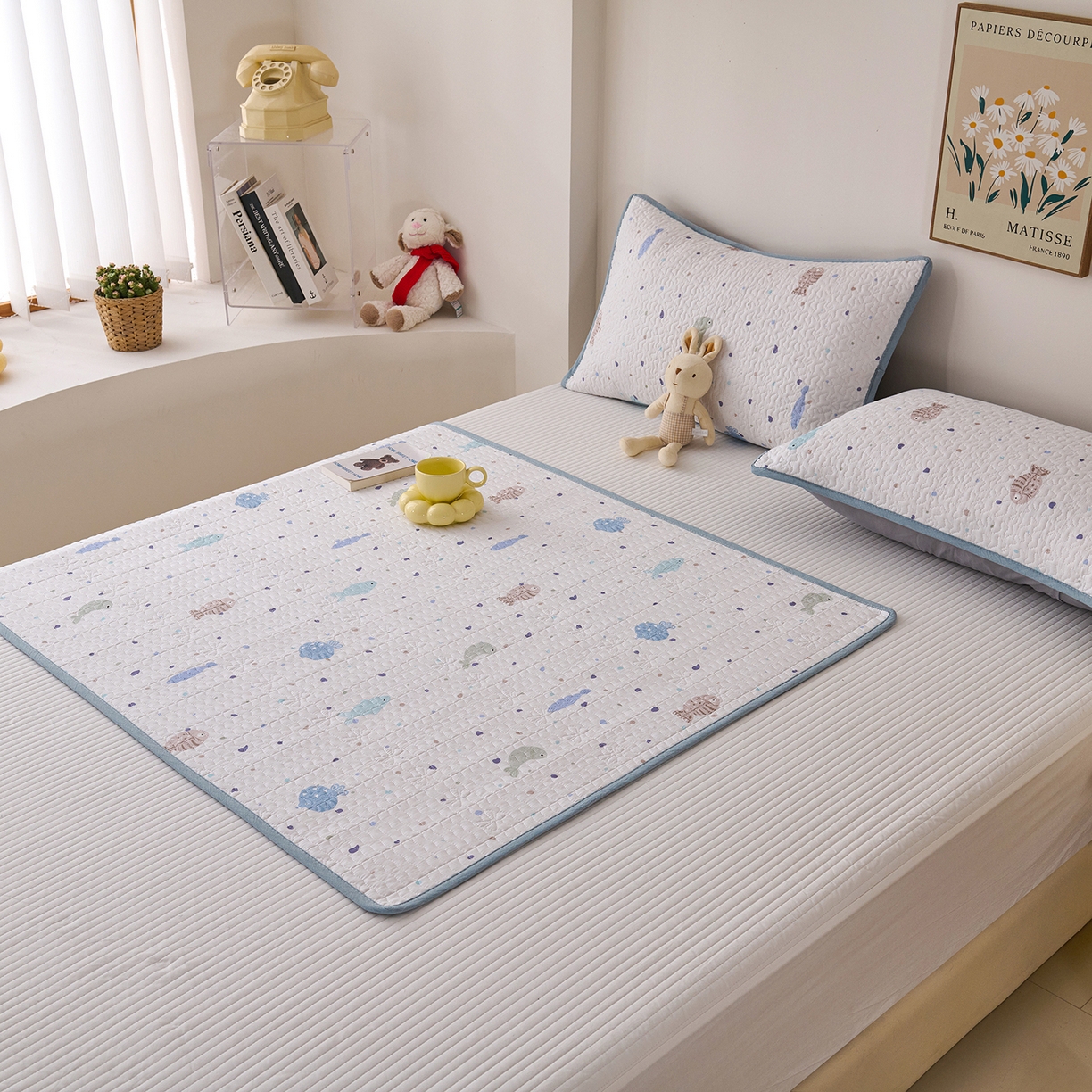 91家纺网 家纺一手货源 找家纺 拾小柒 2025年新款全棉双层纱隔脏姨妈垫护理垫床护垫 鲤安-防水款