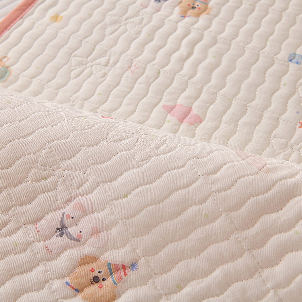 91家纺网 家纺一手货源 找家纺 拾小柒 2025年新款全棉双层纱隔脏姨妈垫护理垫床护垫 豆豆好朋友-防水款