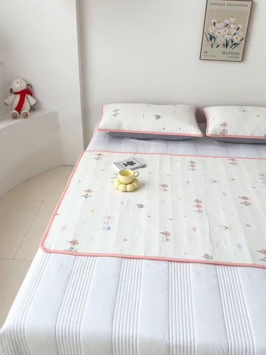 91家纺网 家纺一手货源 找家纺 拾小柒 2025年新款全棉双层纱隔脏姨妈垫护理垫床护垫 豆豆好朋友-不防水款