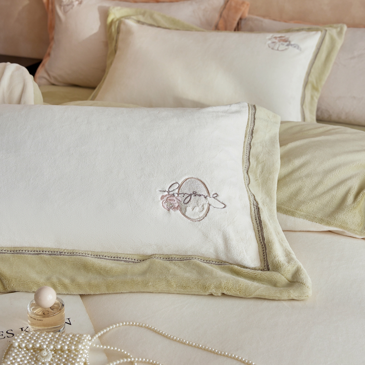 91家纺网 家纺一手货源 找家纺 （总）蓝梦 2025新款270g全消光牛奶绒四件套-瑰梦系列