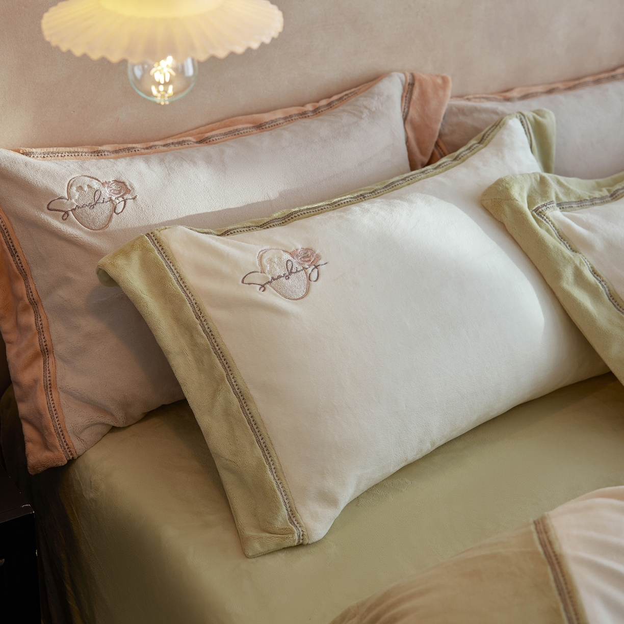 91家纺网 家纺一手货源 找家纺 （总）蓝梦 2025新款270g全消光牛奶绒四件套-瑰梦系列