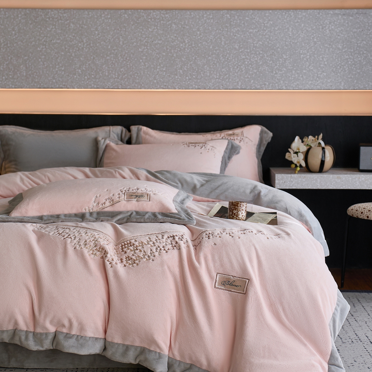 91家纺网 家纺一手货源 找家纺 （总）蓝梦 2025新款270g全消光牛奶绒四件套-卡曼缪斯