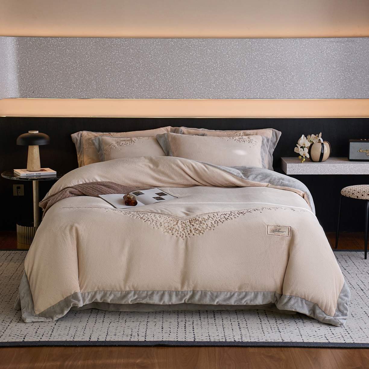 91家纺网 家纺一手货源 找家纺 （总）蓝梦 2025新款270g全消光牛奶绒四件套-卡曼缪斯