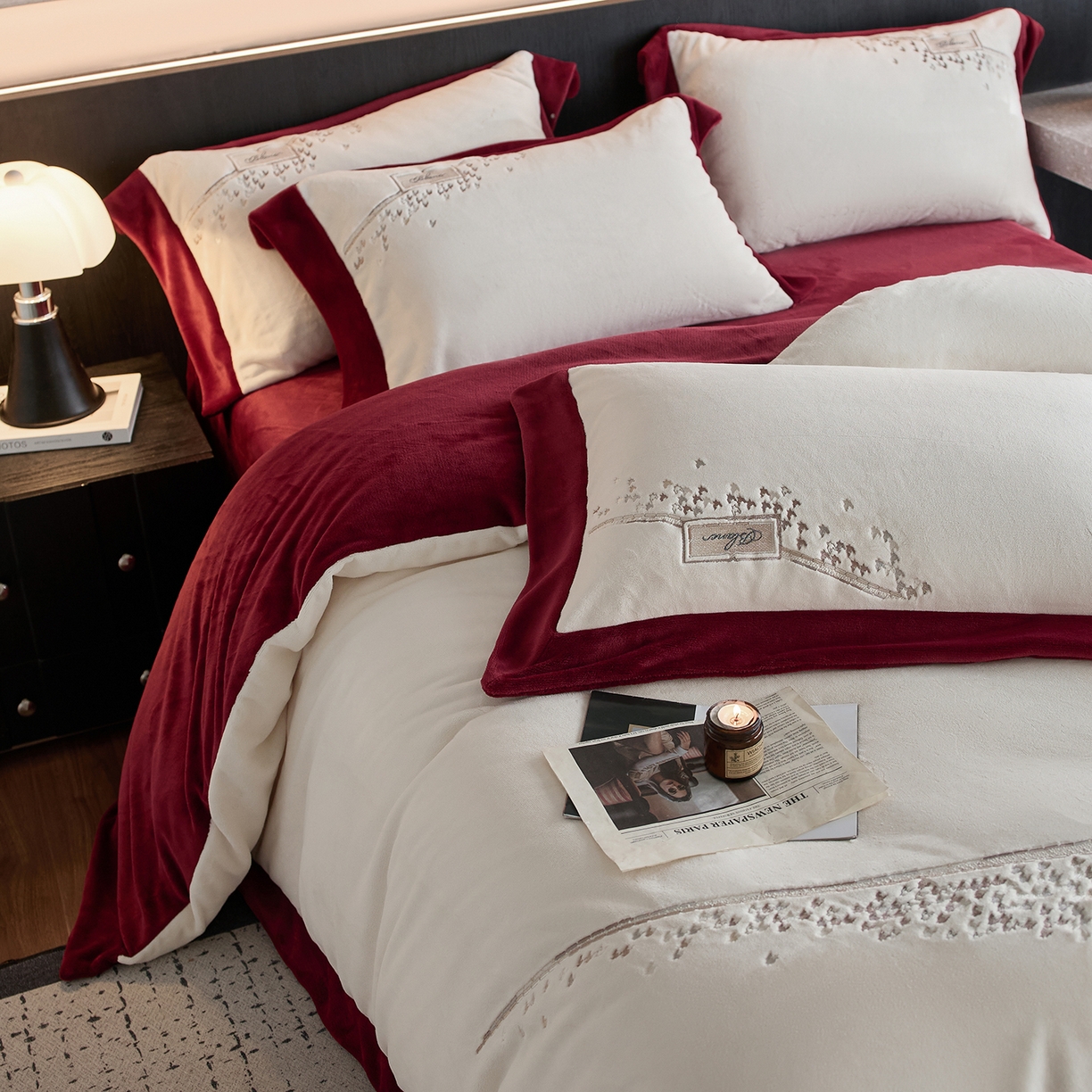 91家纺网 家纺一手货源 找家纺 蓝梦 2025新款270g全消光牛奶绒四件套-卡曼缪斯 卡曼缪斯-米杏+红