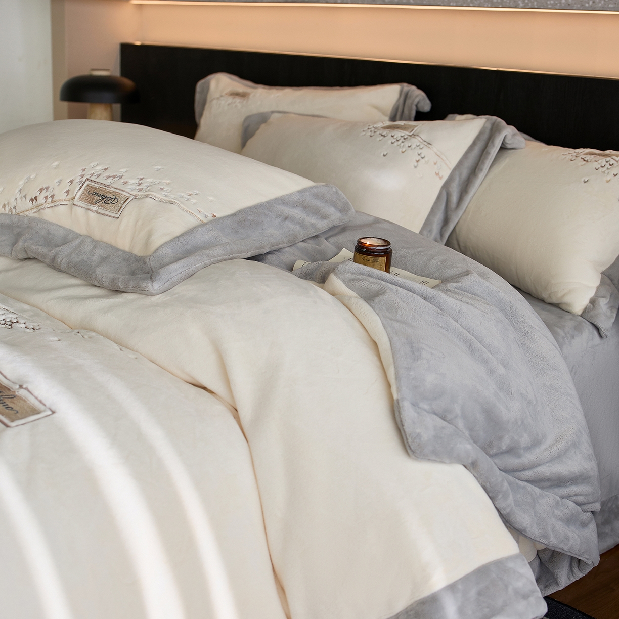 91家纺网 家纺一手货源 找家纺 蓝梦 2025新款270g全消光牛奶绒四件套-卡曼缪斯 卡曼缪斯-米杏