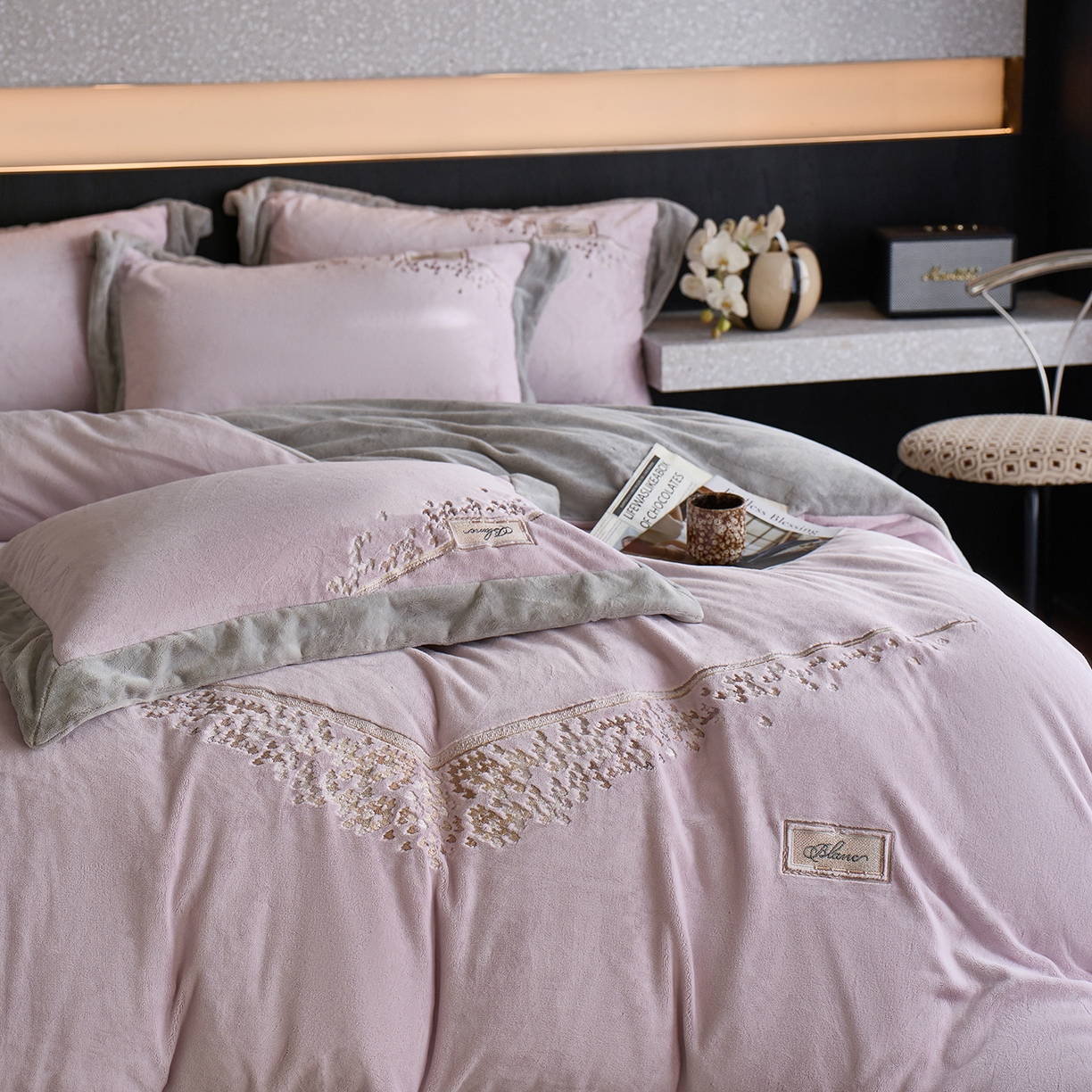 91家纺网 家纺一手货源 找家纺 蓝梦 2025新款270g全消光牛奶绒四件套-卡曼缪斯 卡曼缪斯-浅紫