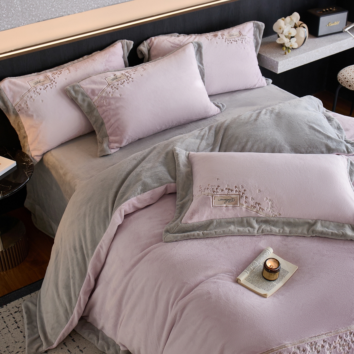 91家纺网 家纺一手货源 找家纺 蓝梦 2025新款270g全消光牛奶绒四件套-卡曼缪斯 卡曼缪斯-浅紫