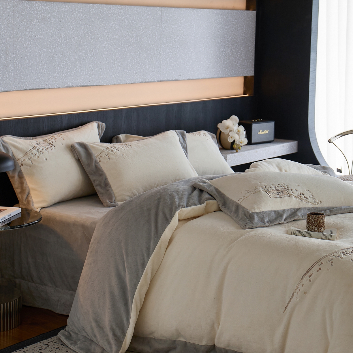 91家纺网 家纺一手货源 找家纺 蓝梦 2025新款270g全消光牛奶绒四件套-卡曼缪斯 卡曼缪斯-米杏