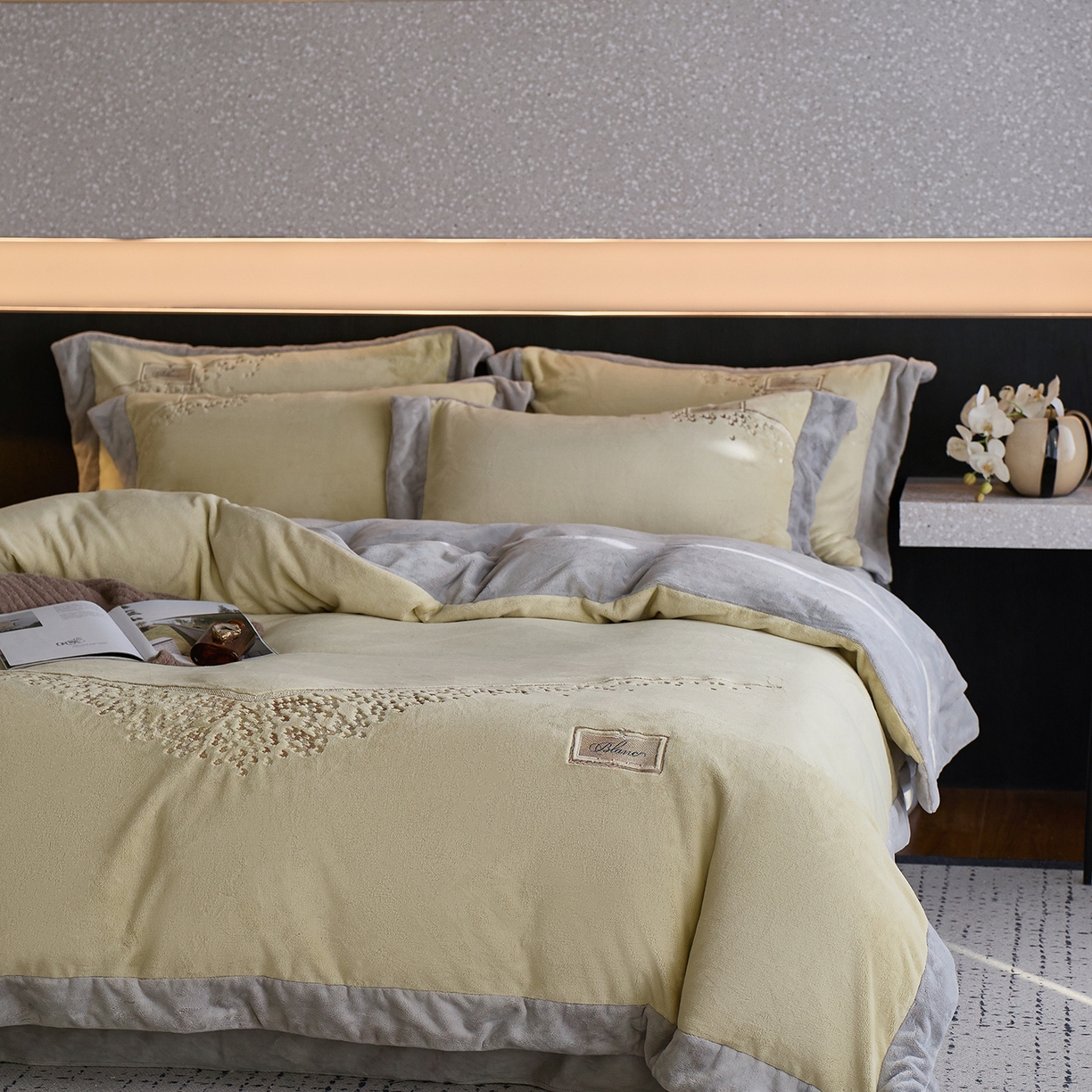 91家纺网 家纺一手货源 找家纺 蓝梦 2025新款270g全消光牛奶绒四件套-卡曼缪斯 卡曼缪斯-浅绿