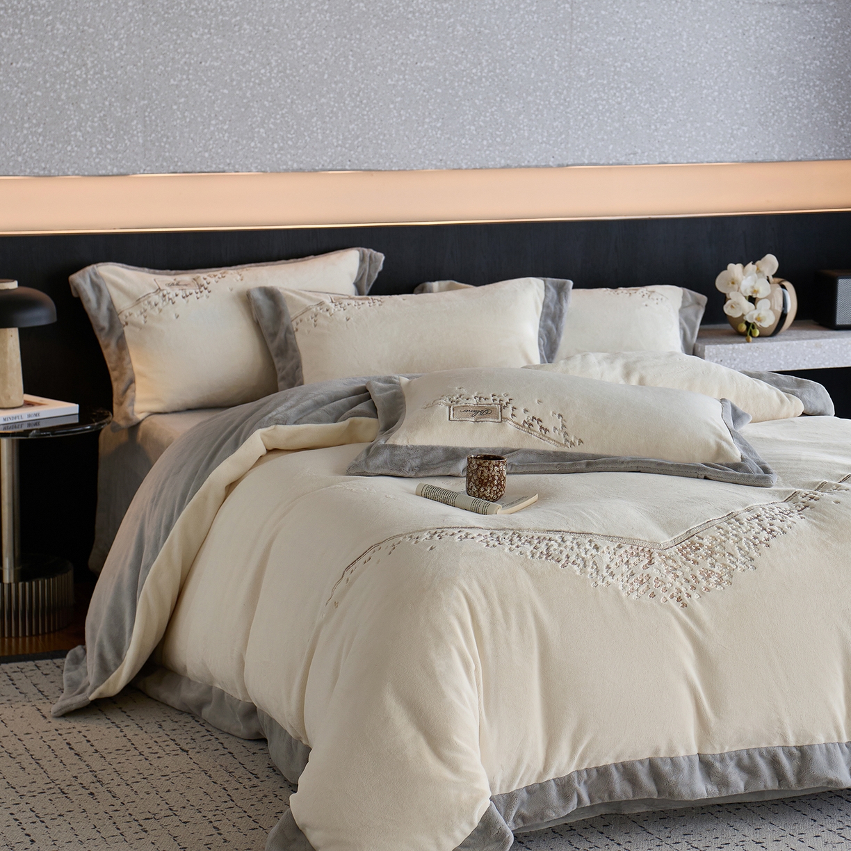 91家纺网 家纺一手货源 找家纺 蓝梦 2025新款270g全消光牛奶绒四件套-卡曼缪斯 卡曼缪斯-米杏