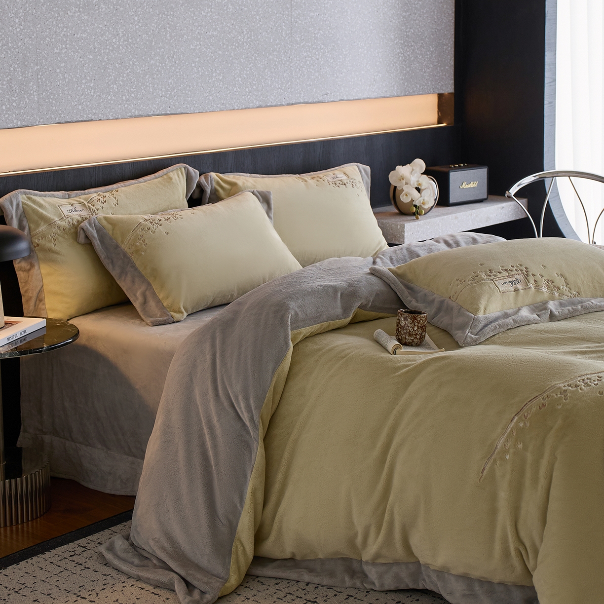 91家纺网 家纺一手货源 找家纺 蓝梦 2025新款270g全消光牛奶绒四件套-卡曼缪斯 卡曼缪斯-浅绿